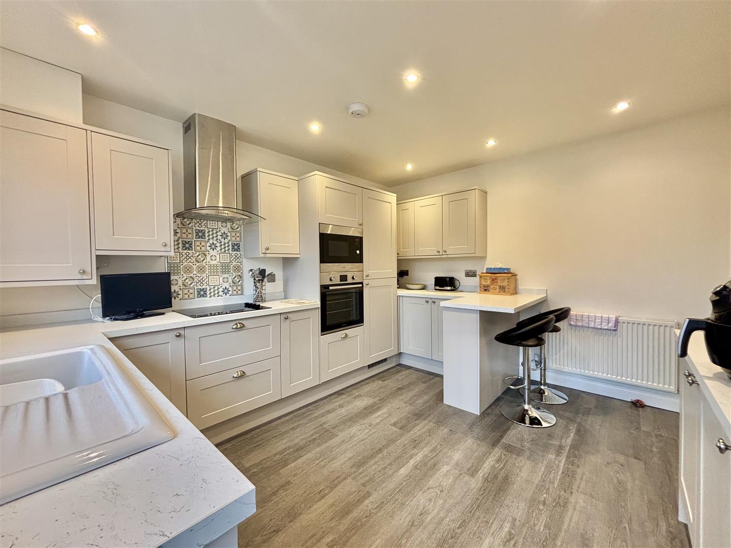 Clyne View, Killay, Swansea, SA2 7EA